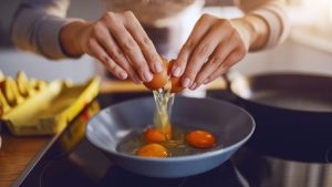5 Kesalahan Makan Telur yang Diam-Diam Bisa Ganggu Kesehatan